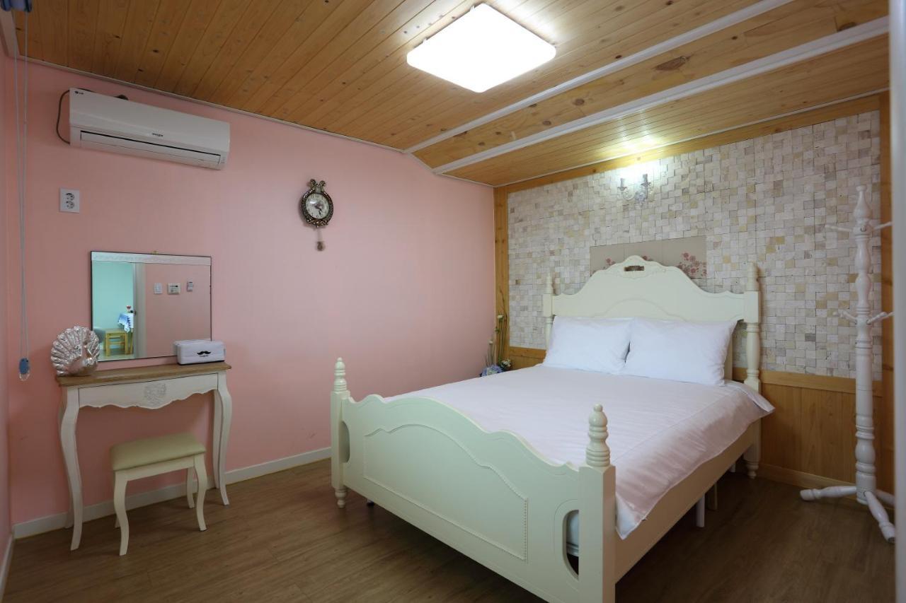 Villa Montmartre Namhae Exterior foto