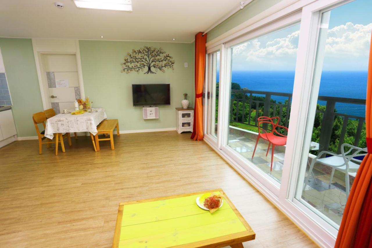 Villa Montmartre Namhae Exterior foto