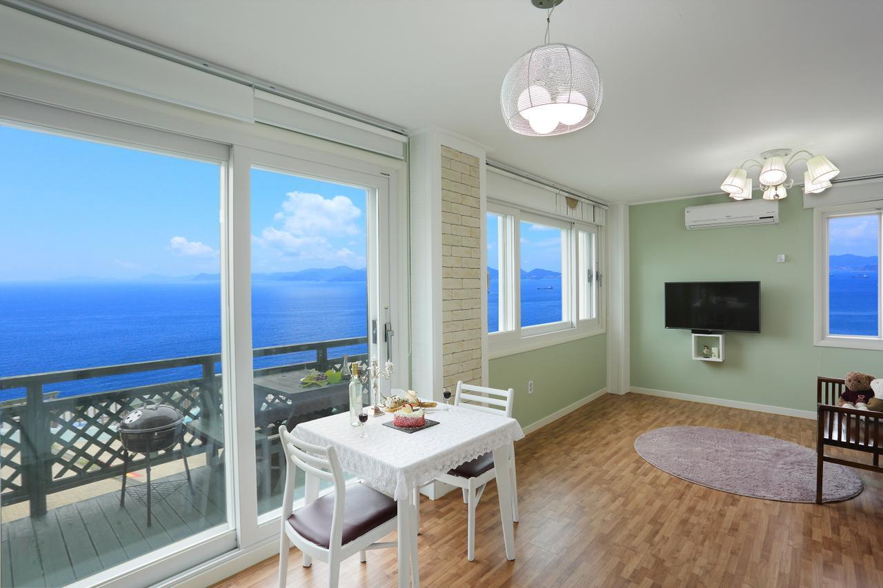 Villa Montmartre Namhae Exterior foto